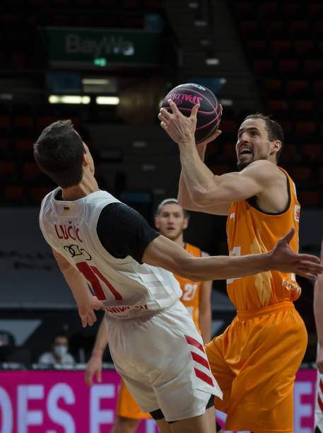 敏的球场嗅 敏的球场嗅