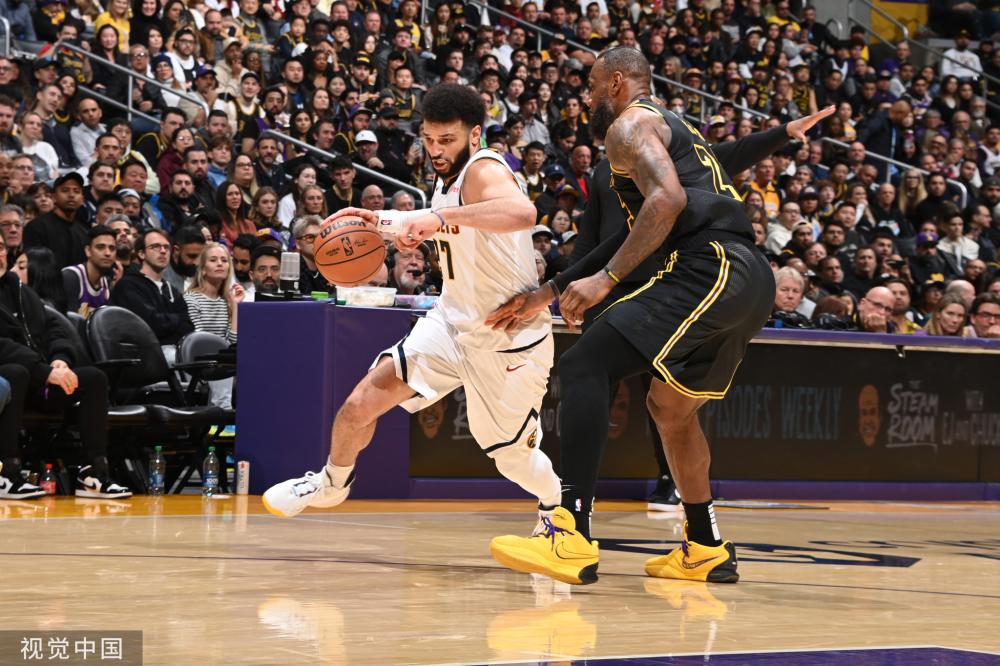 经常迫使对 经常迫使对