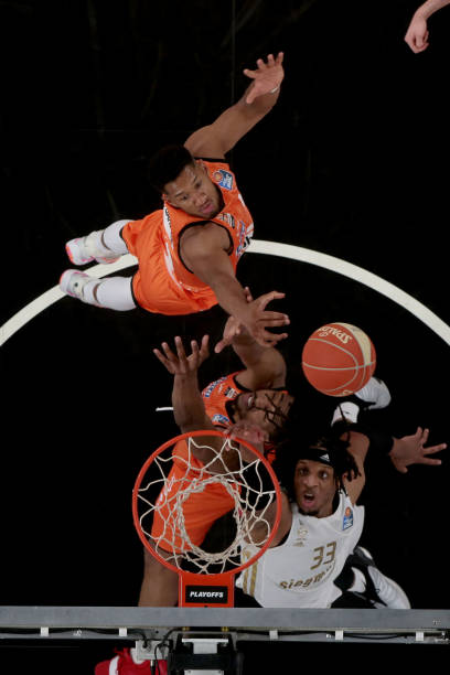 选了国足大 选了国足大