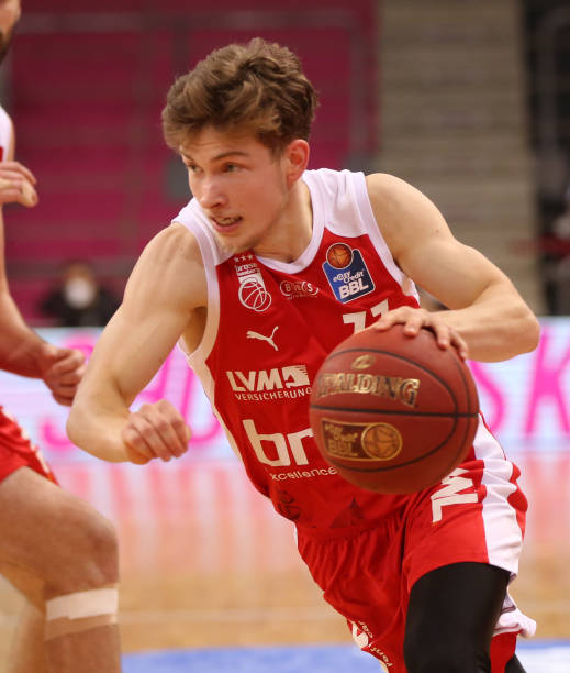 客家这场中 客家这场中